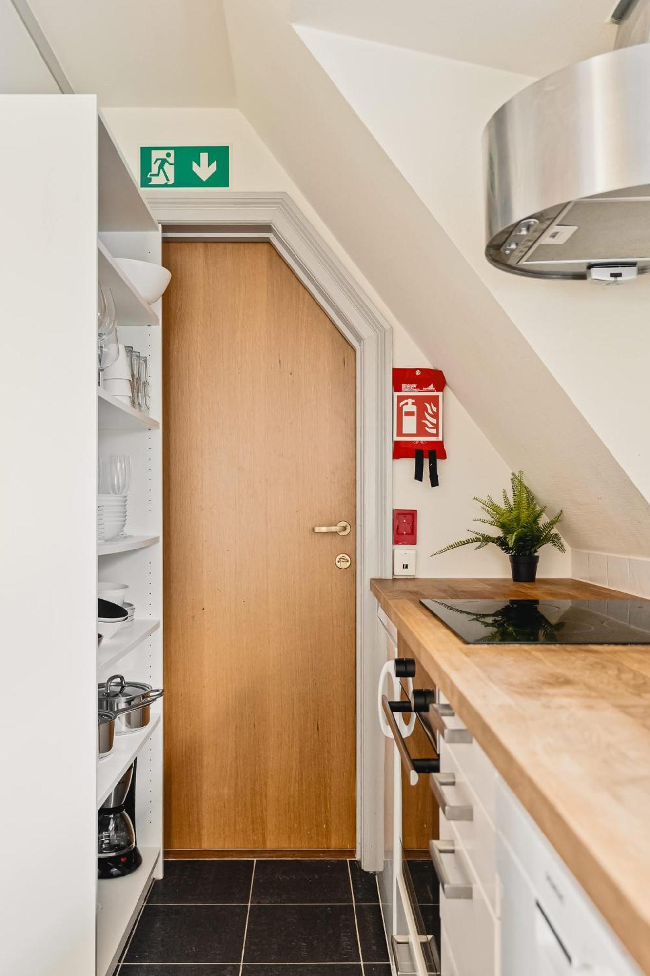 Dinbnb I Shopping, Cafes And Attractions At Your Doorstep! Appartement Bergen