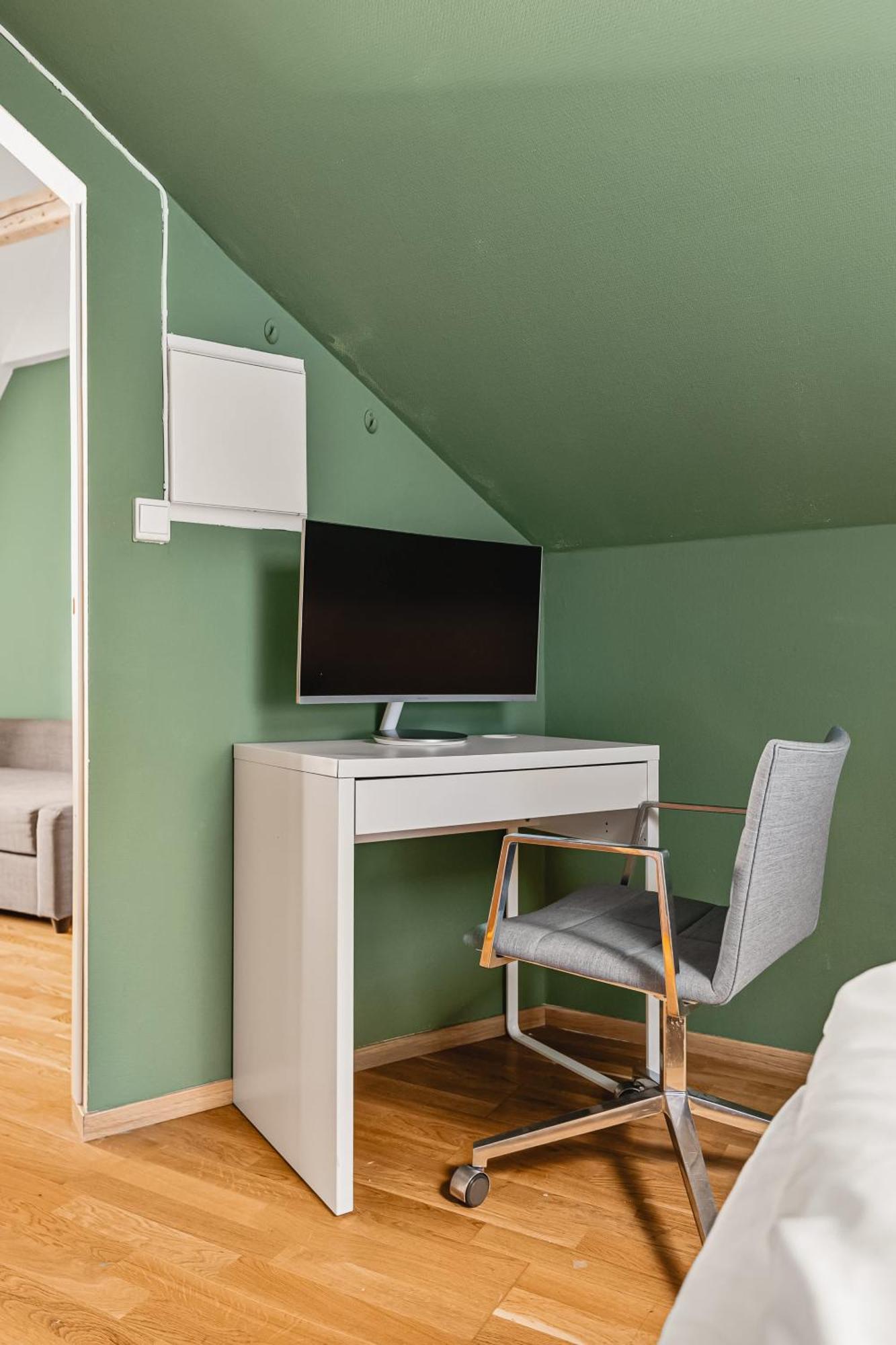 Appartement Dinbnb I Shopping, Cafes And Attractions At Your Doorstep! *
